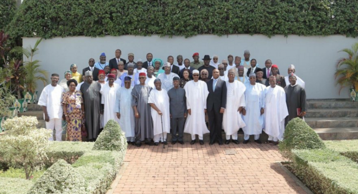 Group photo of ministers and President Buhari